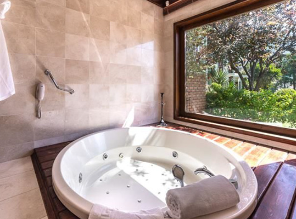 Jakuzili Bungalov Evlerin Ayrıcakları