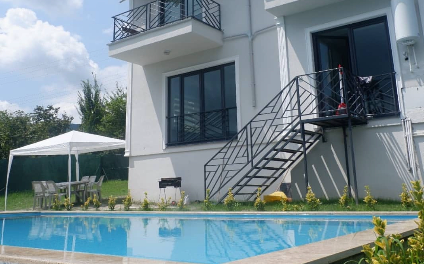 Sapanca Isıtmalı Havuzlu 8 Kişilik Lüks Villa | İlan No: 0020